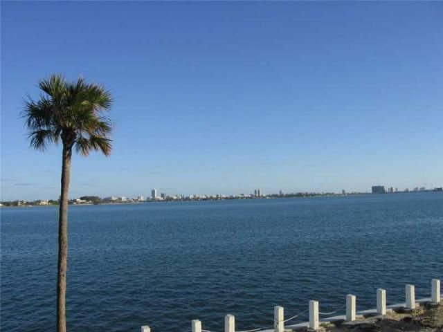 11930 N Bayshore Drive N, Unit 706, North Miami, FL 33181 Photo