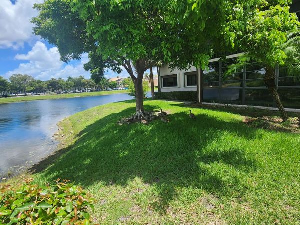 9935 N Belfort Circle, Tamarac, FL 33321