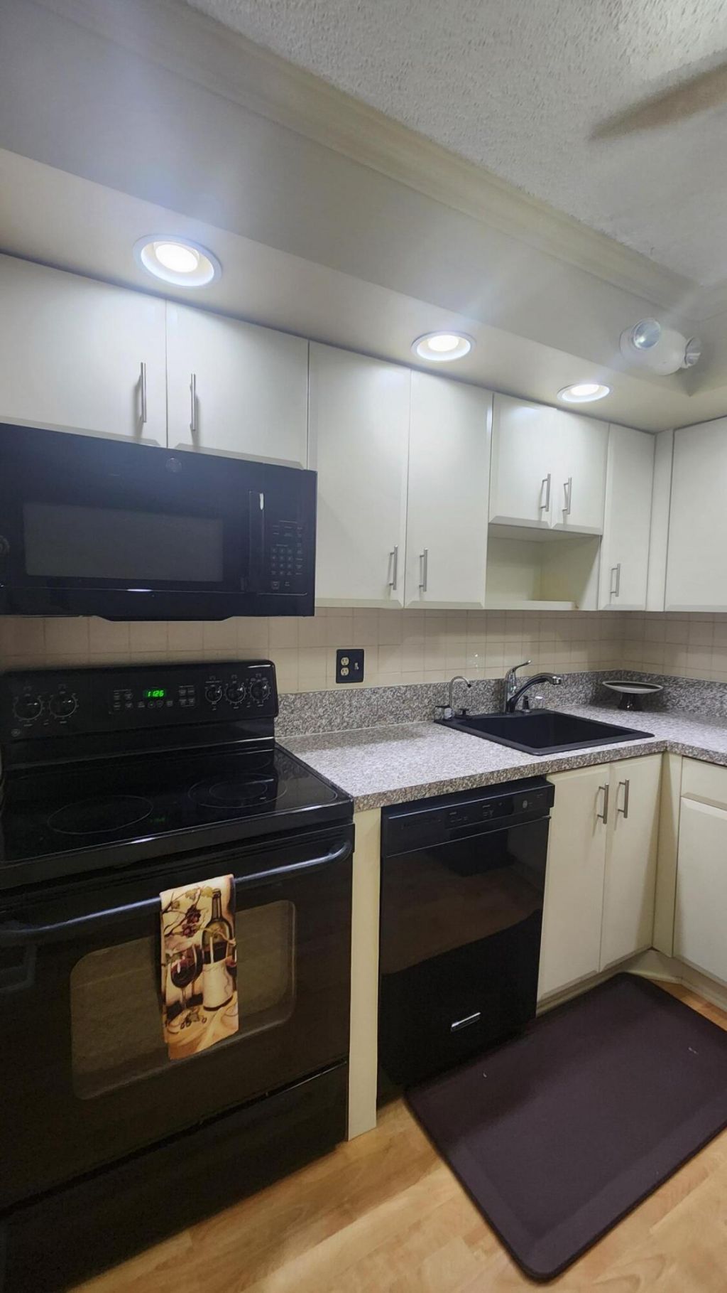 9935 N Belfort Circle, Tamarac, FL 33321 Photo