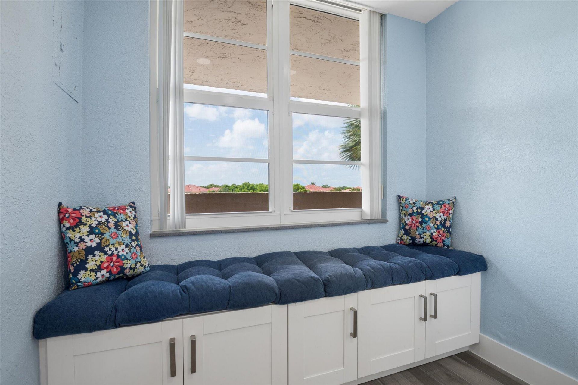 250 Jacaranda Drive, Unit 408, Plantation, FL 33324 Photo