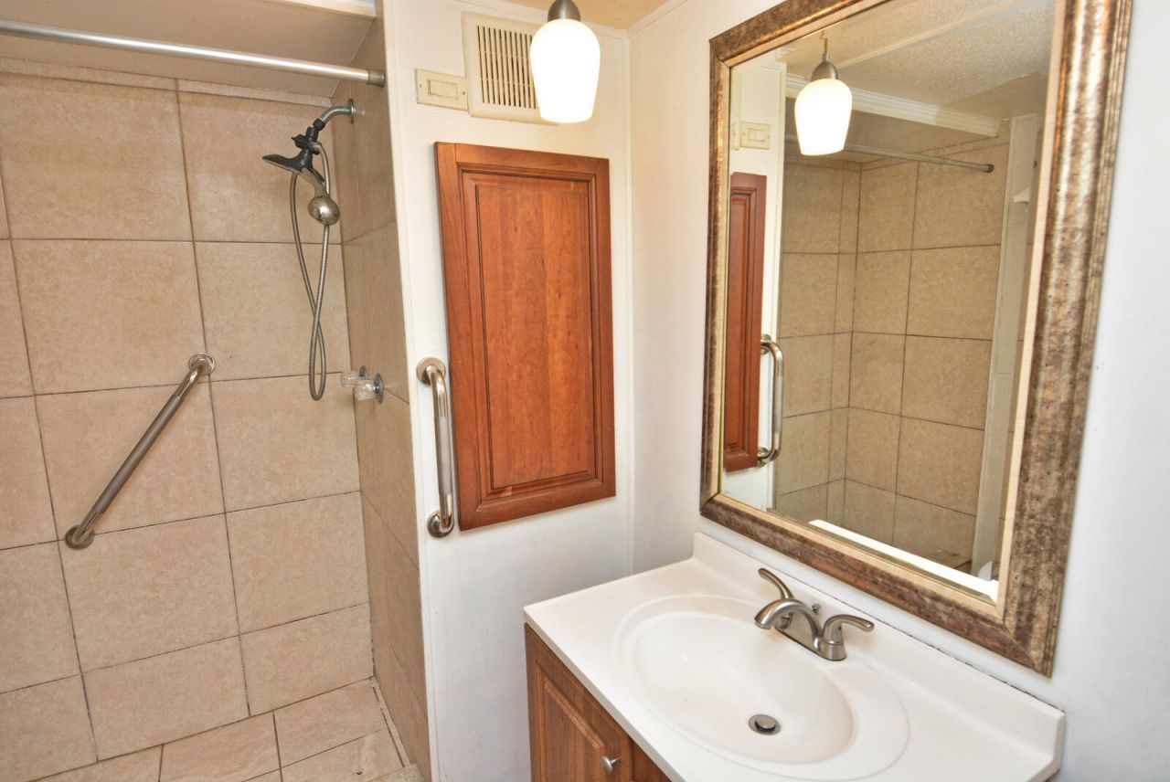 8400 SE Eagle Avenue, Hobe Sound, FL 33455 Photo