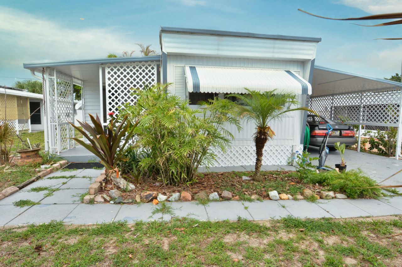 8400 SE Eagle Avenue, Hobe Sound, FL 33455 Photo