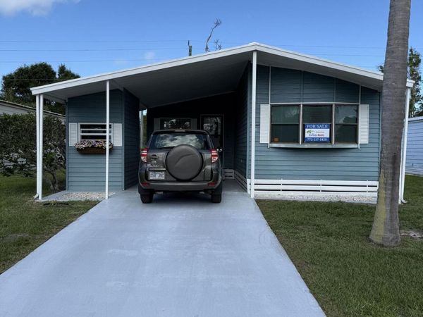 47 Flores Del Norte, Fort Pierce, FL 34951