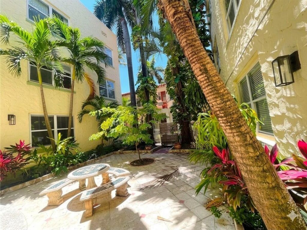 900 16th Street, Unit 102, Miami Beach, FL 33139 Photo