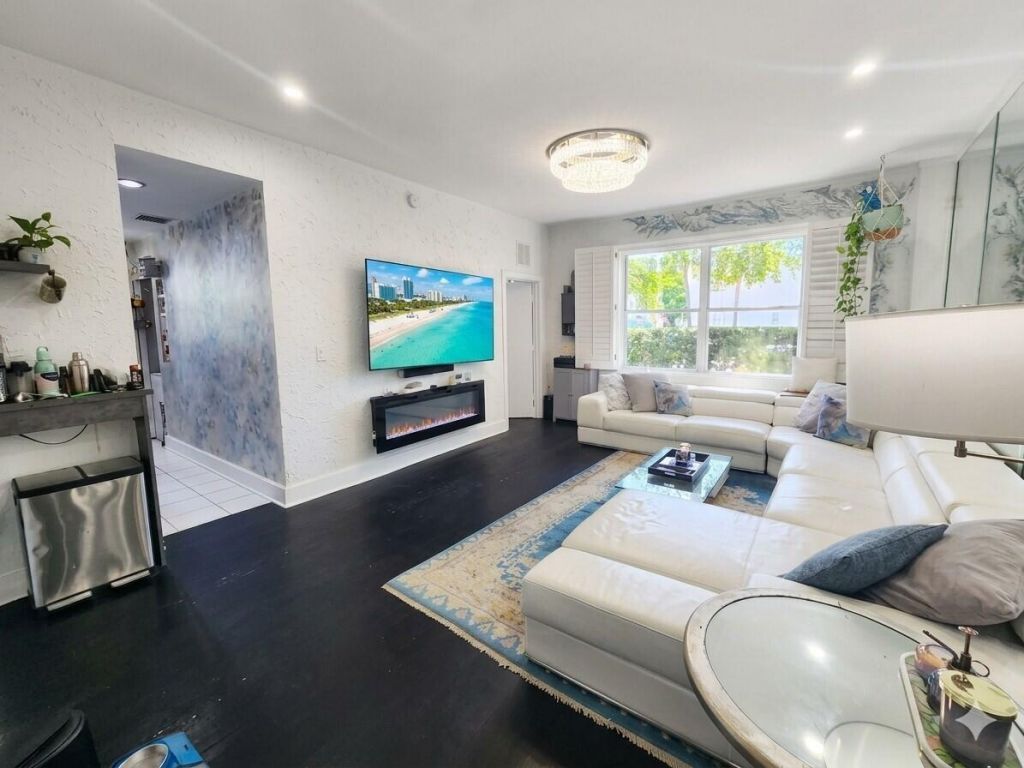 900 16th Street, Unit 102, Miami Beach, FL 33139 Photo