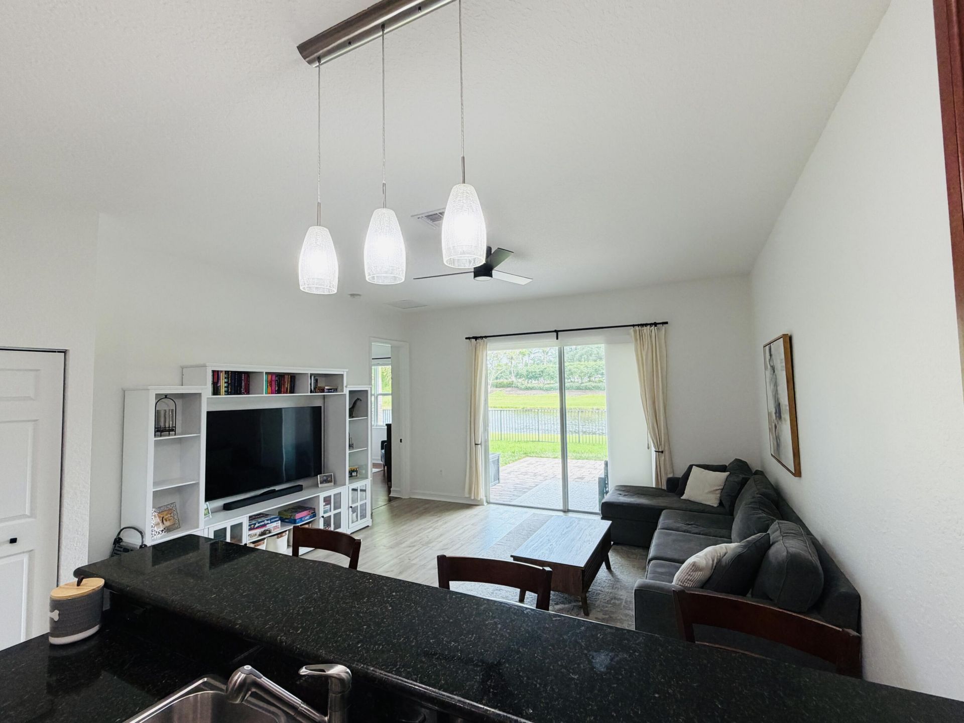8469 Calabria Lakes Drive, Boynton Beach, FL 33473 Photo