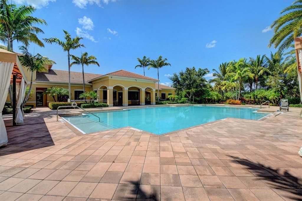 8469 Calabria Lakes Drive, Boynton Beach, FL 33473 Photo