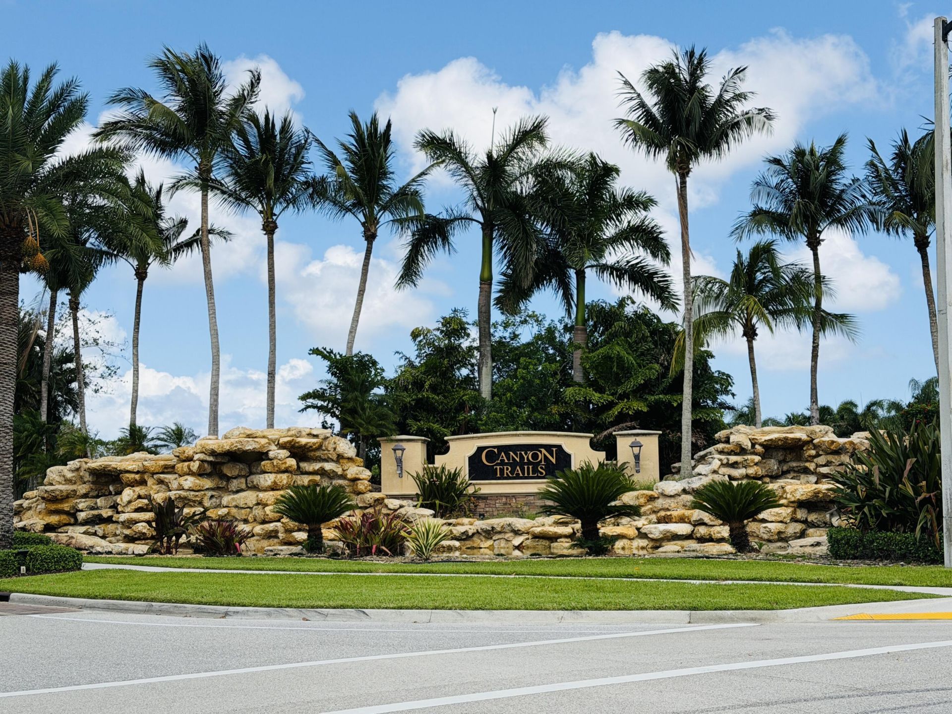 8469 Calabria Lakes Drive, Boynton Beach, FL 33473 Photo
