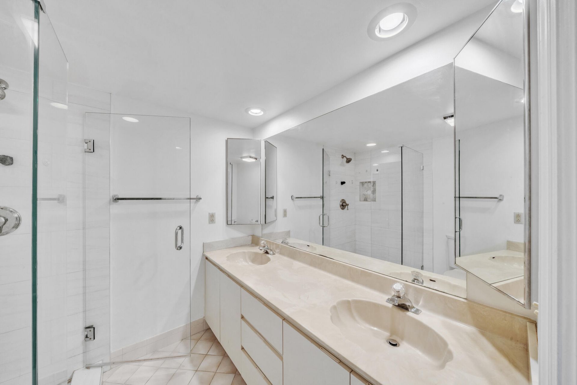 713 NW 99th Circle, Plantation, FL 33324 Photo