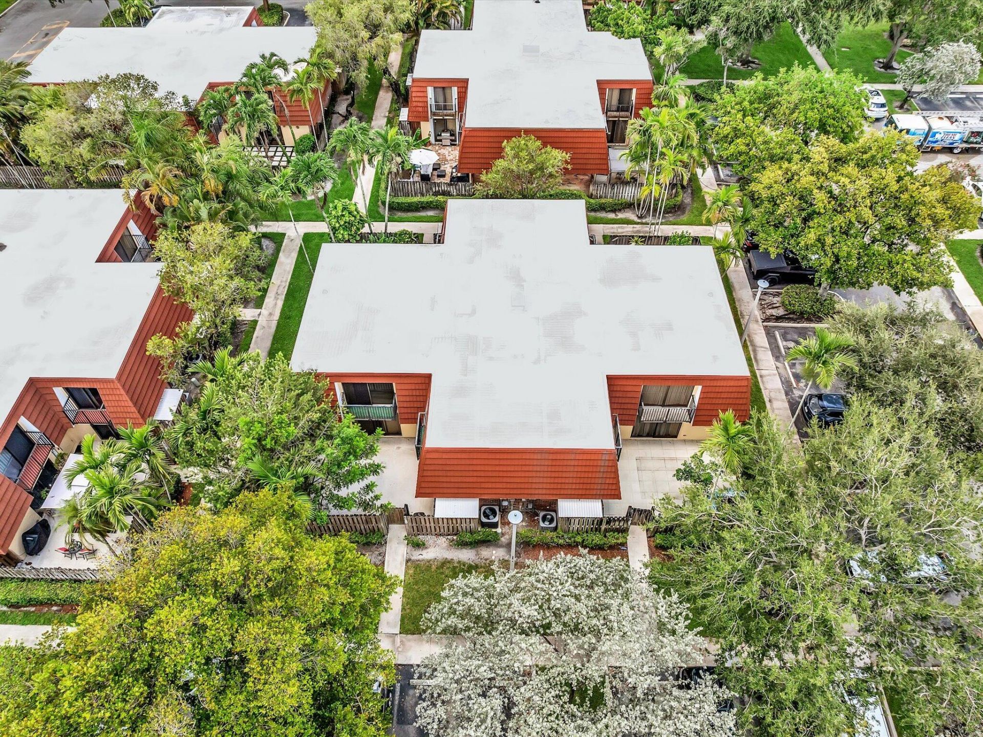 713 NW 99th Circle, Plantation, FL 33324 Photo