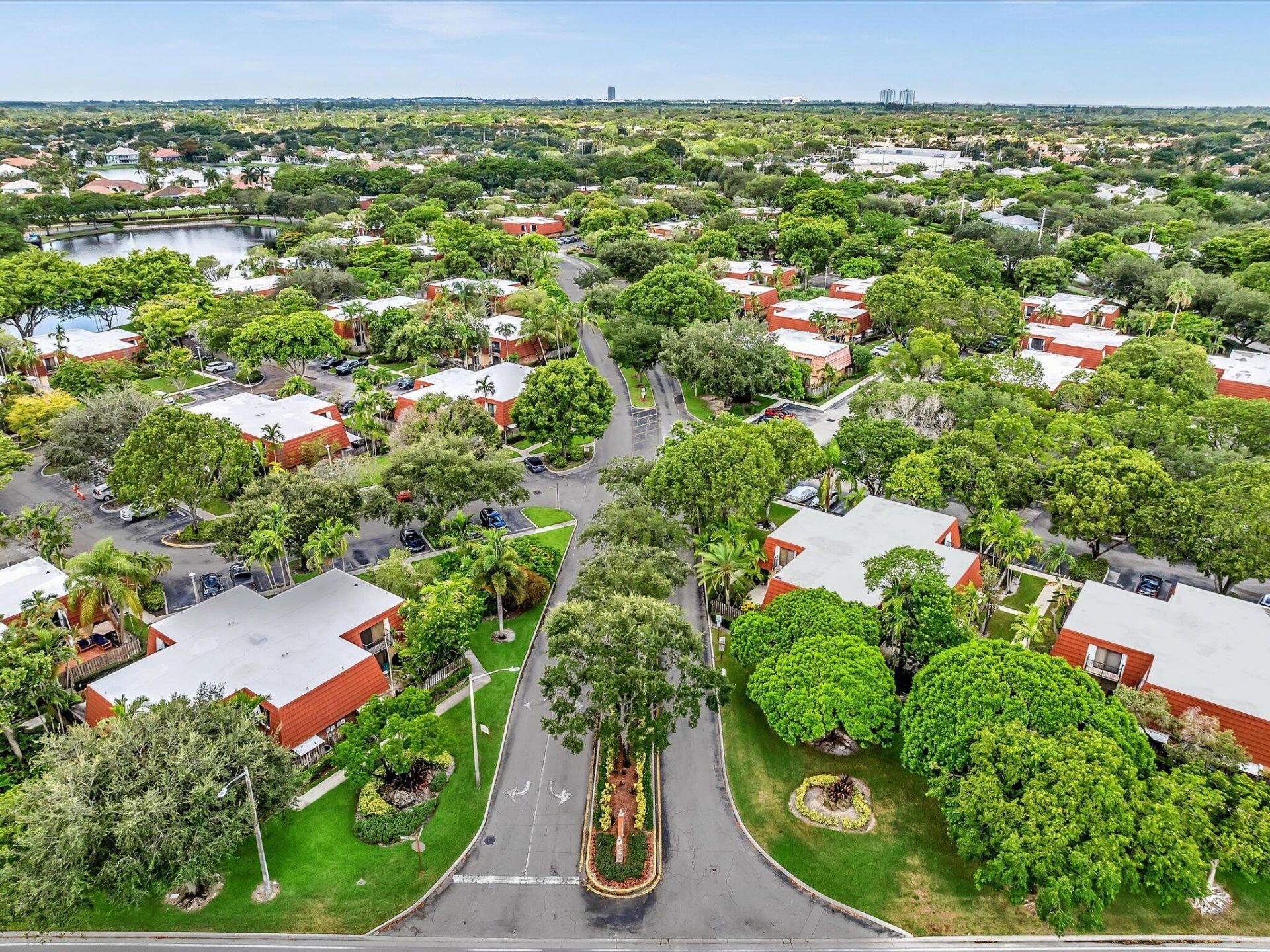 713 NW 99th Circle, Plantation, FL 33324 Photo
