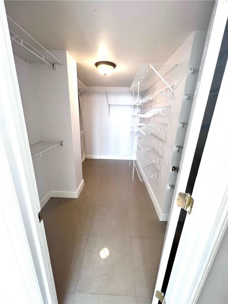 600 Three Islands Boulevard, Unit 1108, Hallandale Beach, FL 33009 Photo