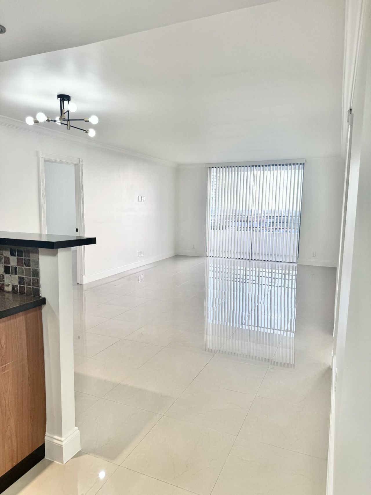 600 Three Islands Boulevard, Unit 1108, Hallandale Beach, FL 33009 Photo
