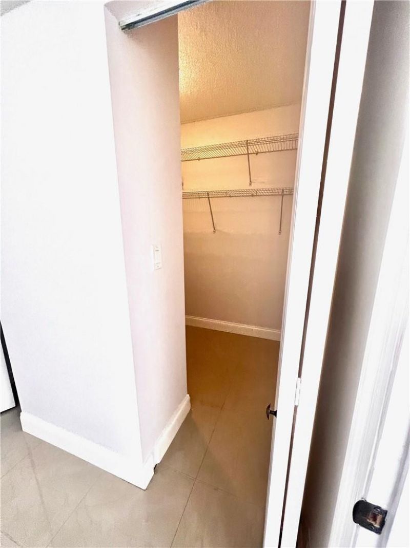600 Three Islands Boulevard, Unit 1108, Hallandale Beach, FL 33009 Photo