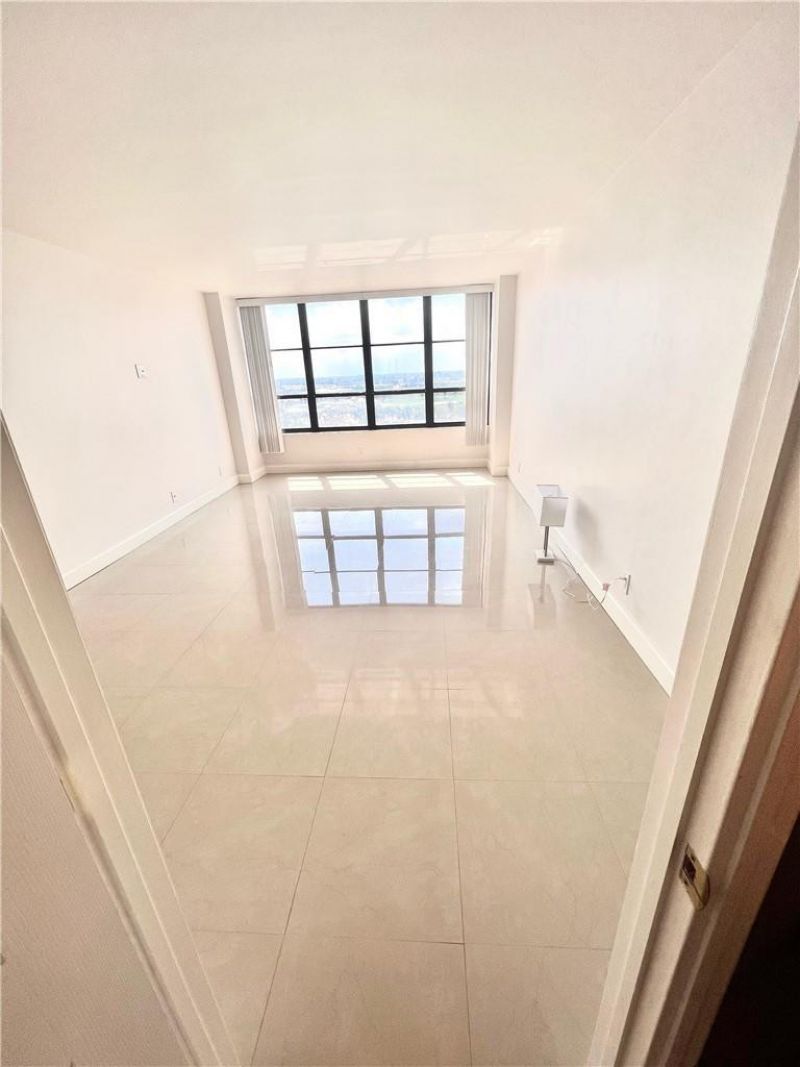 600 Three Islands Boulevard, Unit 1108, Hallandale Beach, FL 33009 Photo