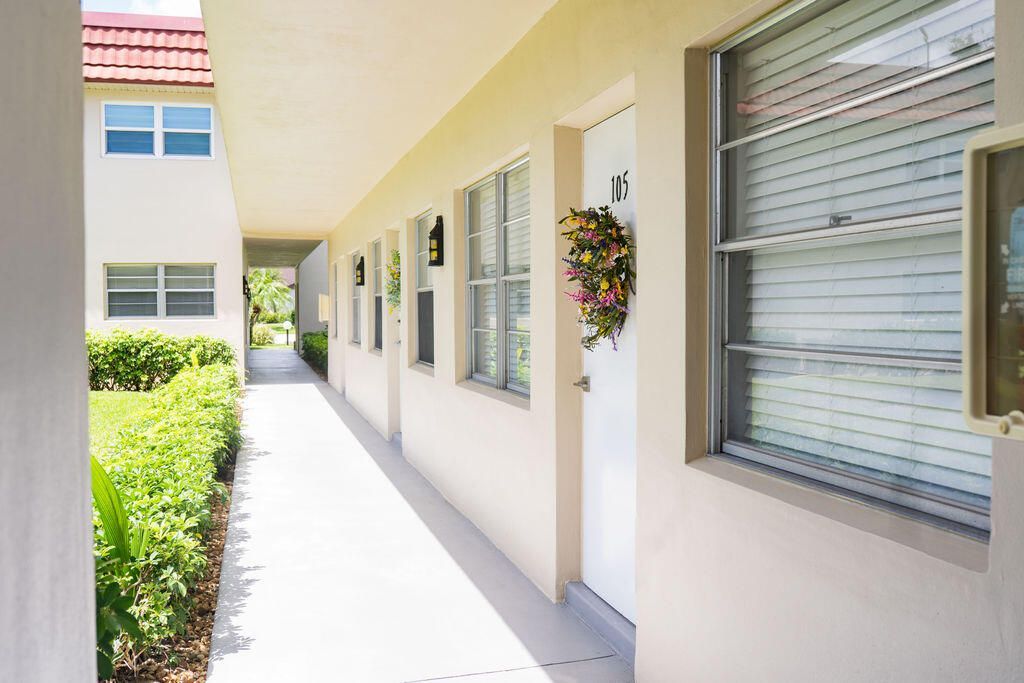 15 Vista Palm Lane, Unit 105, Vero Beach, FL 32962 Photo