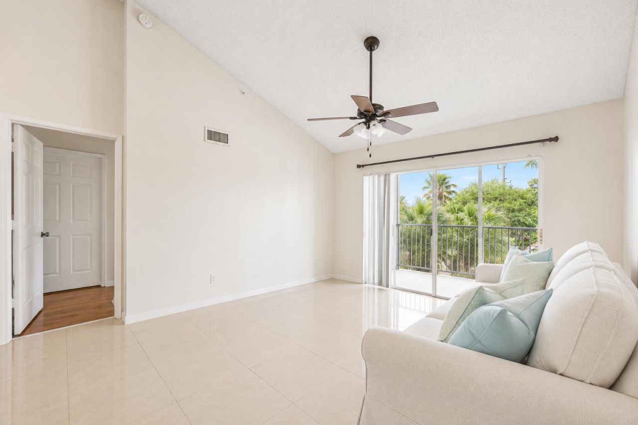 2640 S University Drive, Unit 309, Davie, FL 33328 Photo
