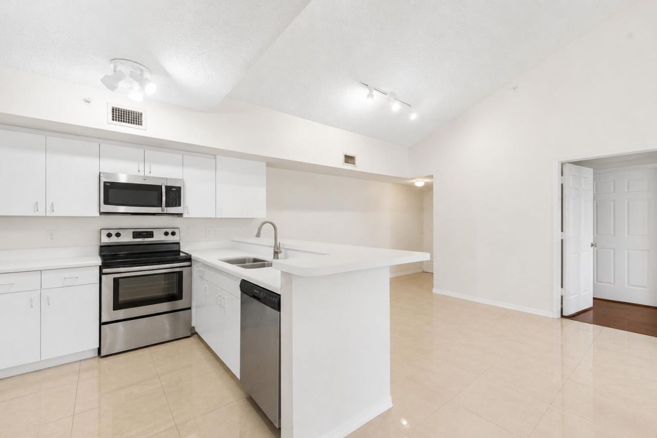 2640 S University Drive, Unit 309, Davie, FL 33328 Photo