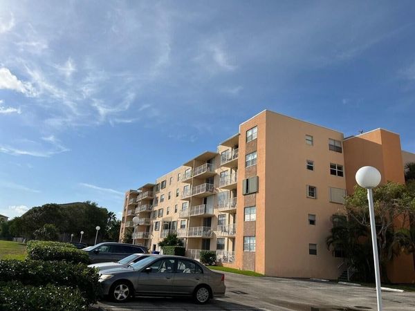 480 Executive Center Drive, Unit 4a, West Palm Beach, FL 33401