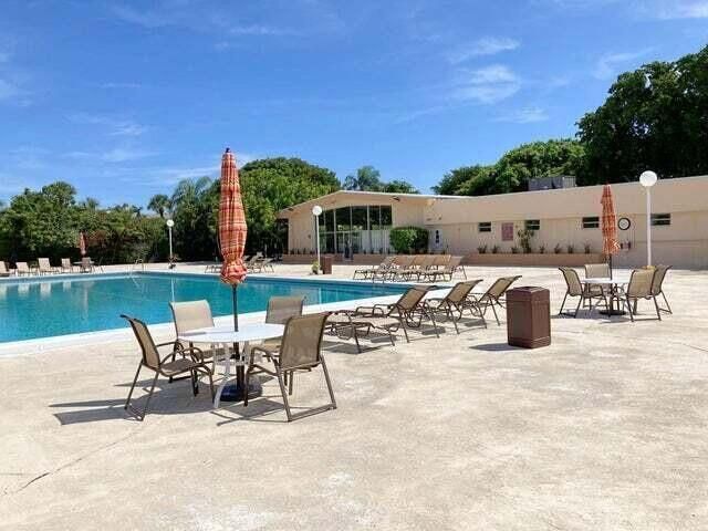 480 Executive Center Drive, Unit 4a, West Palm Beach, FL 33401 Photo