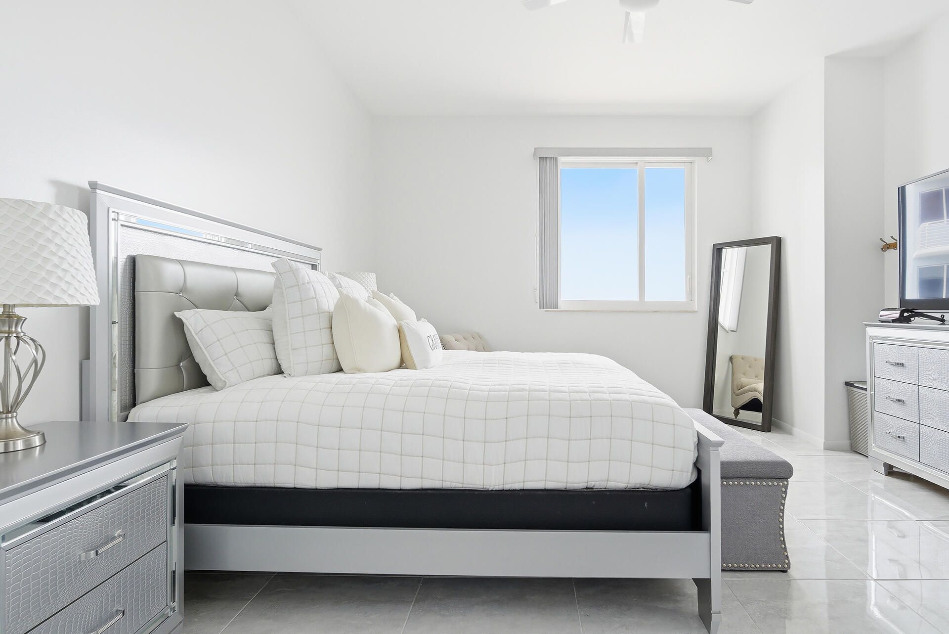 1551 N Flagler Drive, Unit Lph 11, West Palm Beach, FL 33401 Photo