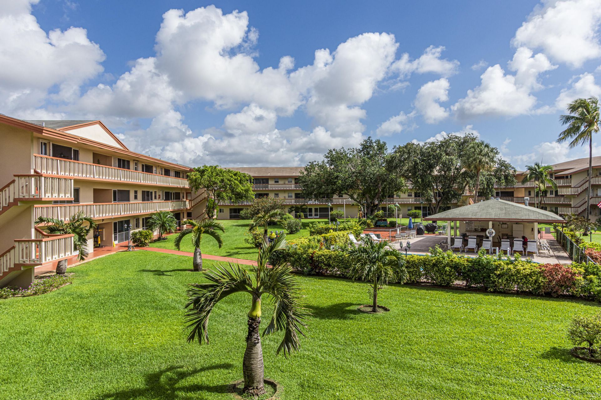 5300 Washington Street, Unit E208, Hollywood, FL 33021 Photo