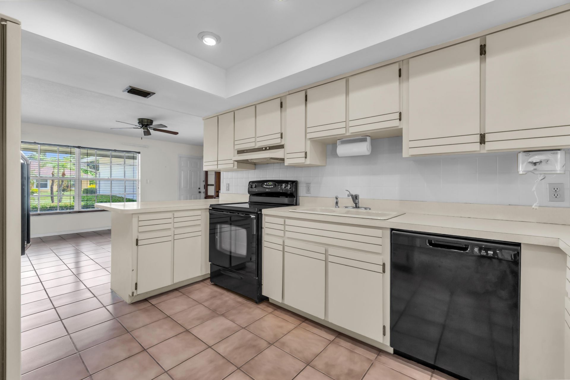 121 W Cypress Road, Greenacres, FL 33467 Photo