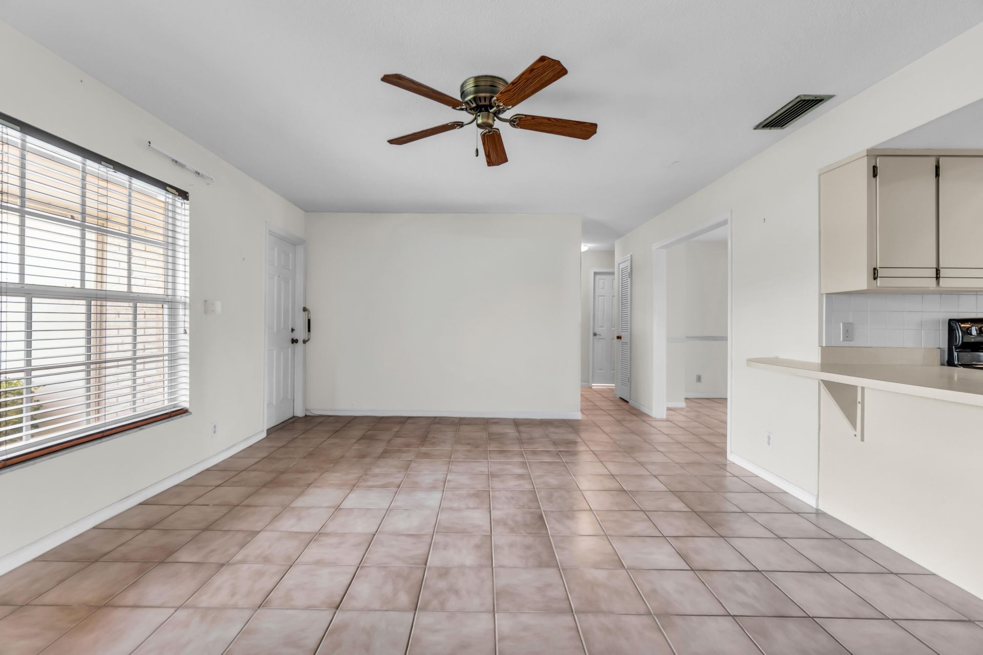 121 W Cypress Road, Greenacres, FL 33467 Photo
