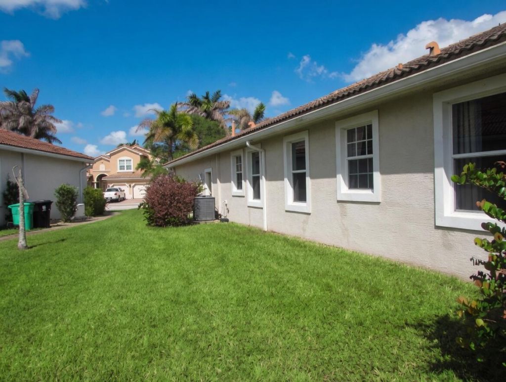 12109 SW Aventino Drive, Port Saint Lucie, FL 34987 Photo
