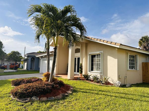 20221 SW 85th Court SW, Cutler Bay, FL 33189