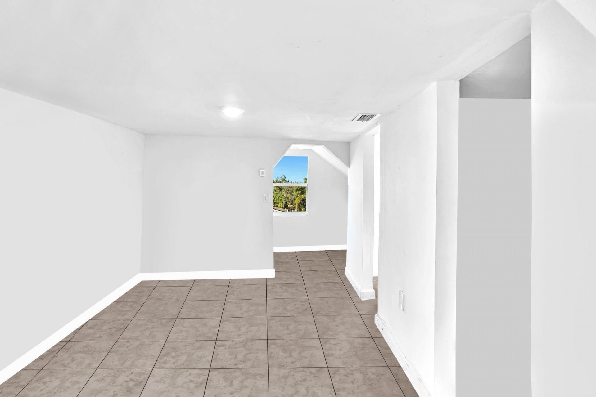 1713 NW 76th Terrace, Miami, FL 33147 Photo
