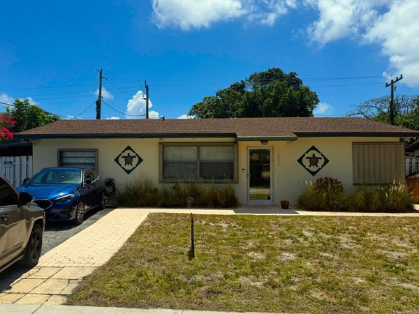 4440 NE 4th Avenue, Deerfield Beach, FL 33064