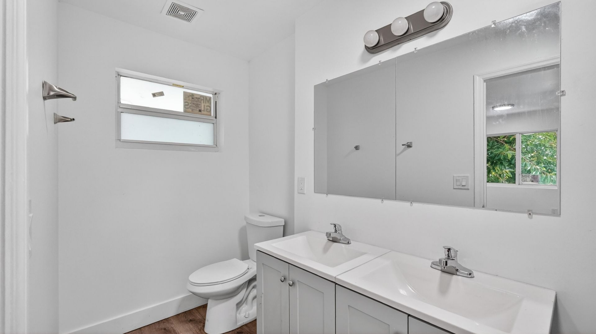 2902 NW 44th Street, Miami, FL 33142 Photo