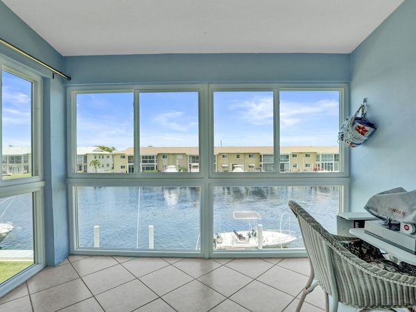 930 SE 9th Avenue, Unit 11, Pompano Beach, FL 33060