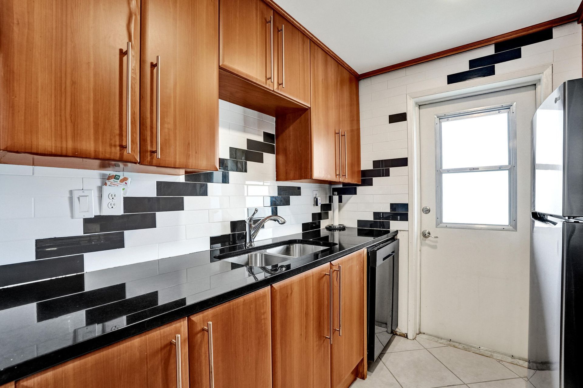 930 SE 9th Avenue, Unit 11, Pompano Beach, FL 33060 Photo