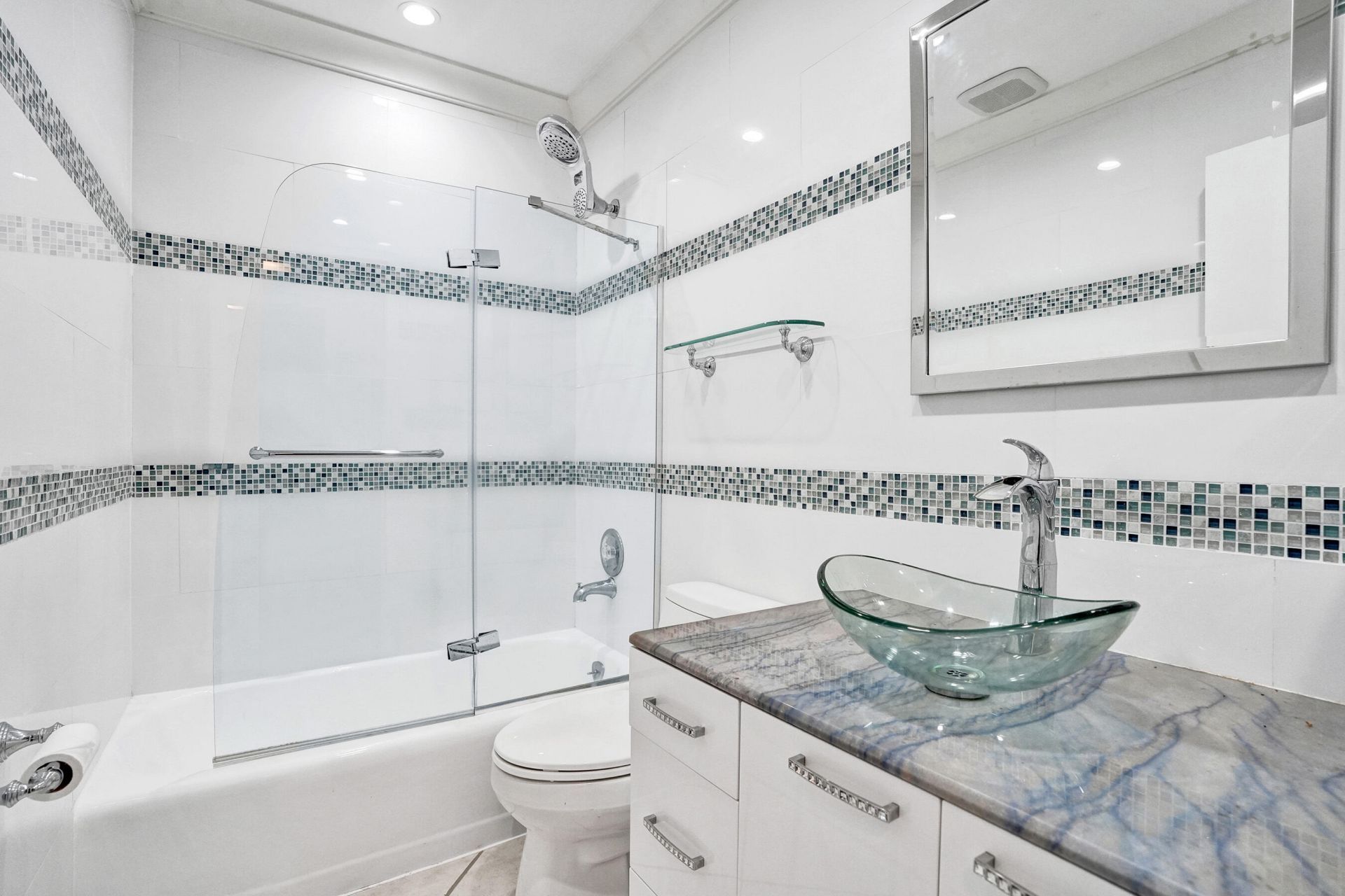 930 SE 9th Avenue, Unit 11, Pompano Beach, FL 33060 Photo