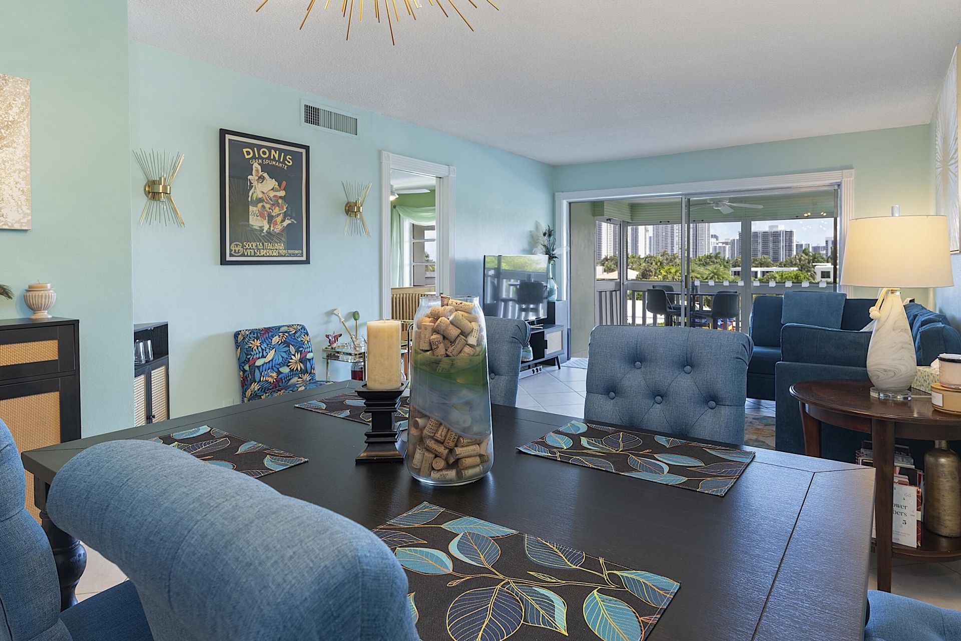 455 Paradise Isle Boulevard, Unit 404, Hallandale Beach, FL 33009 Photo