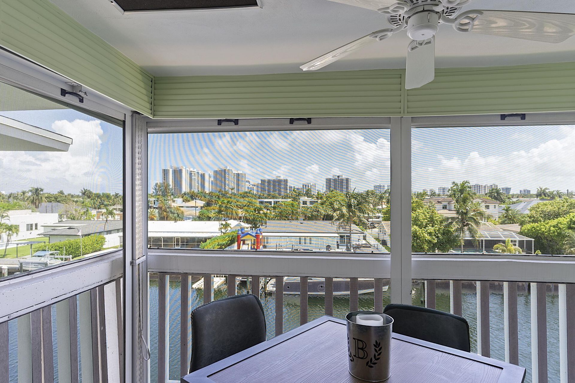 455 Paradise Isle Boulevard, Unit 404, Hallandale Beach, FL 33009 Photo