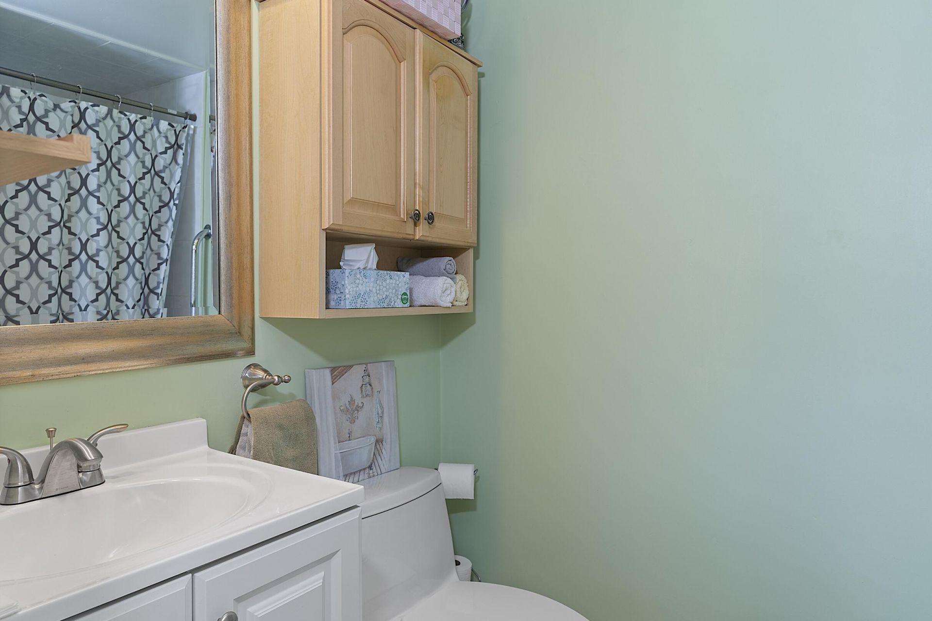 455 Paradise Isle Boulevard, Unit 404, Hallandale Beach, FL 33009 Photo