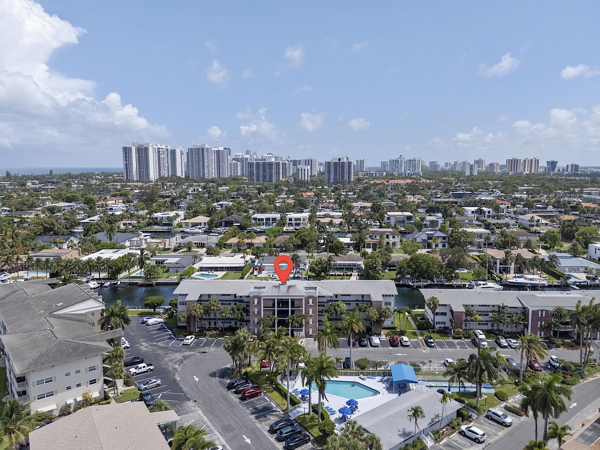 455 Paradise Isle Boulevard, Unit 404, Hallandale Beach, FL 33009 Photo