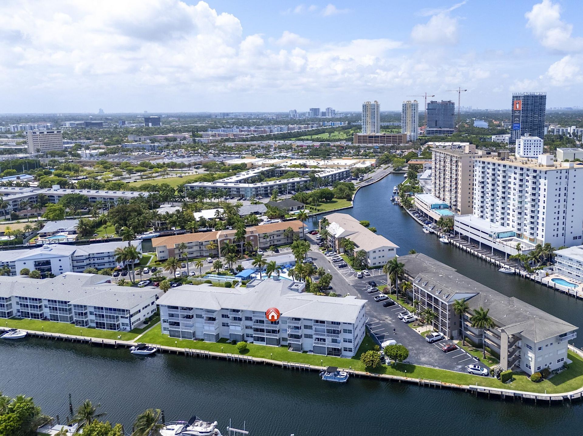 455 Paradise Isle Boulevard, Unit 404, Hallandale Beach, FL 33009 Photo