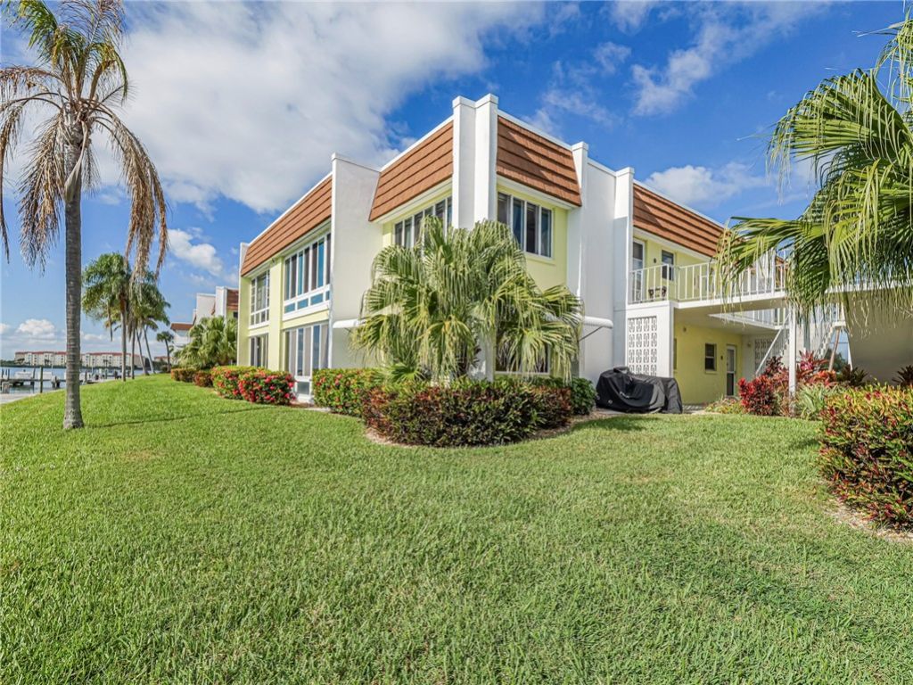 1315 Bayshore Drive, Unit 204, Fort Pierce, FL 34949 Photo