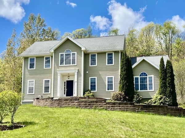 7 Deer Run, Charlton, MA 01507