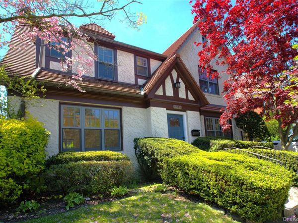 6956 Exeter Street , Forest Hills, NY 11375