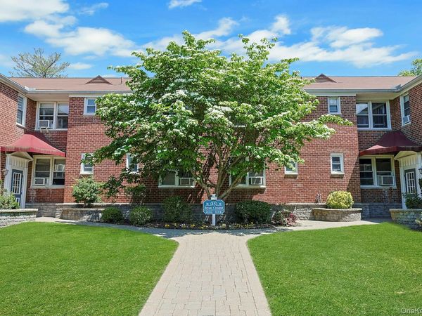 15 Bryant Crescent , Unit 2G, White Plains, NY 10605