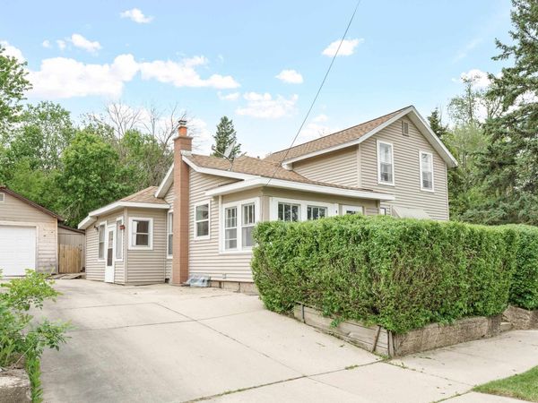 320 S Pearl Street, Janesville, WI 53548