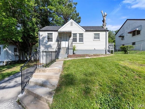 5615 Beldon Drive , Flordell Hills, MO 63136