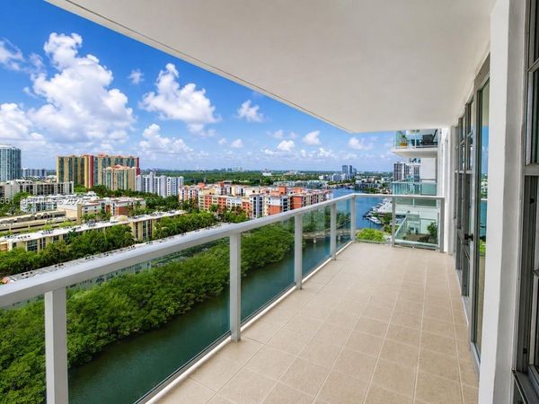 230 174th St , Unit 1916, Sunny Isles Beach, FL 33160