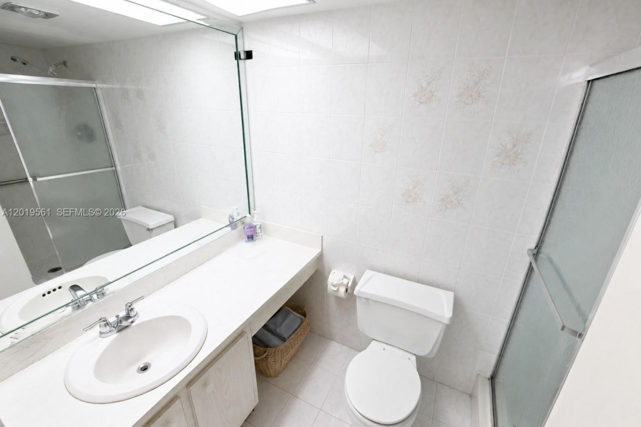 230 174th St , Unit 1916, Sunny Isles Beach, FL 33160 Photo