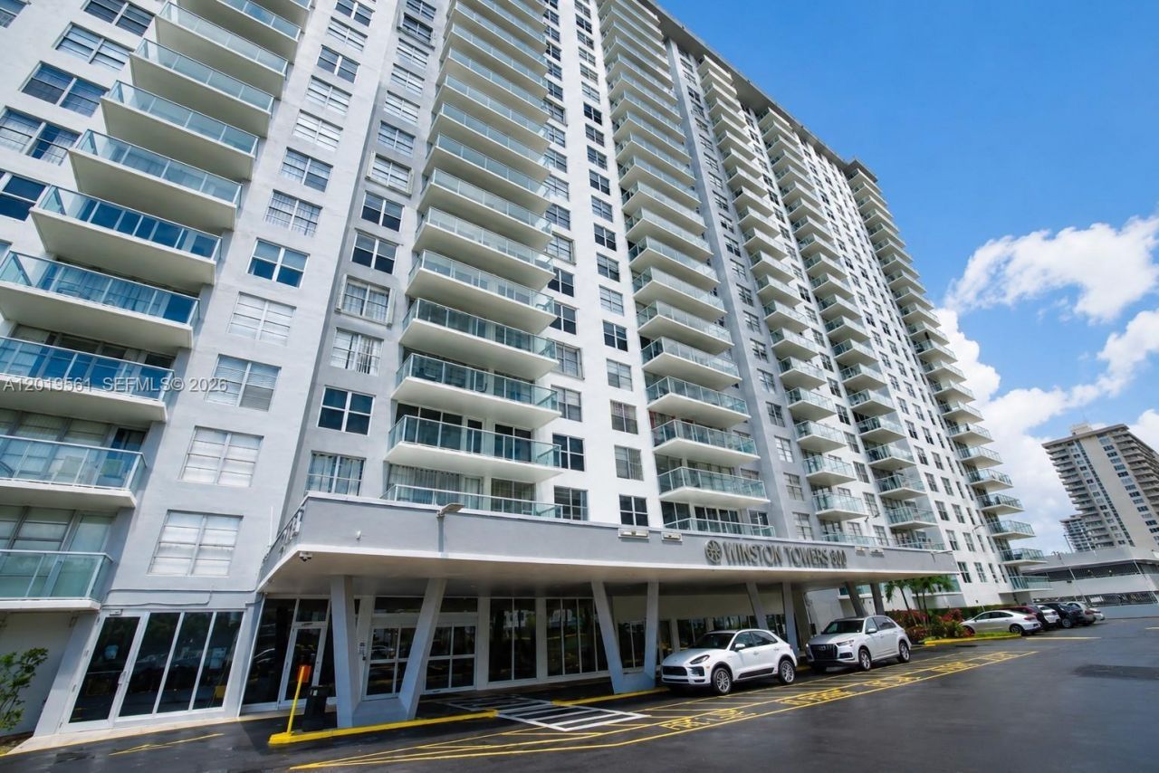 230 174th St , Unit 1916, Sunny Isles Beach, FL 33160 Photo